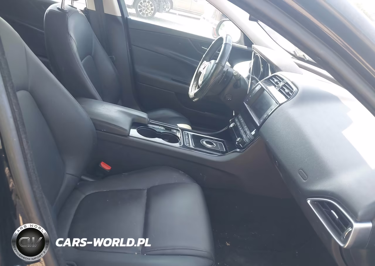2017 Jaguar Xe 25T VIN:SAJAR4BG2HA965364 - 5