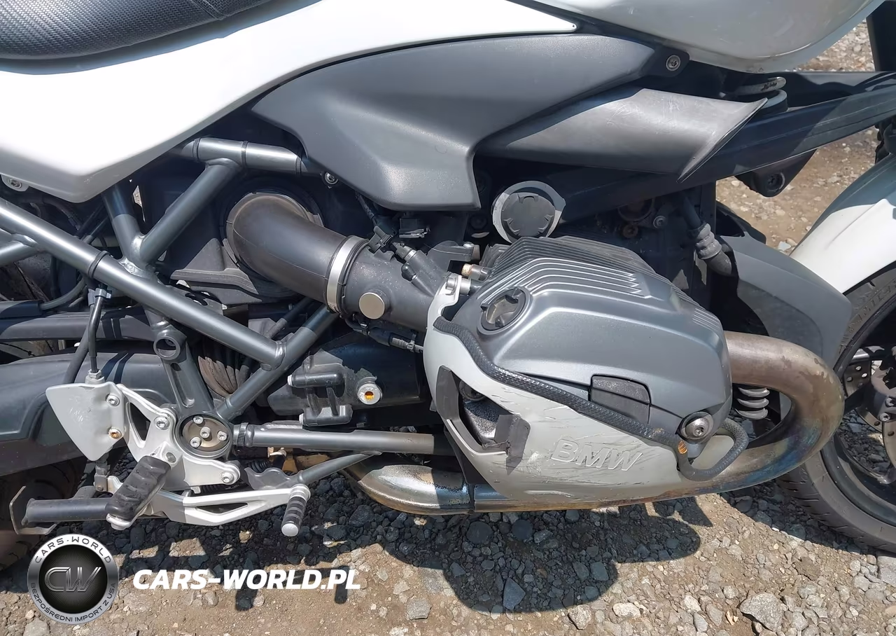 2014 BMW R1200 R VIN:WB1049000EZX97777 - 8