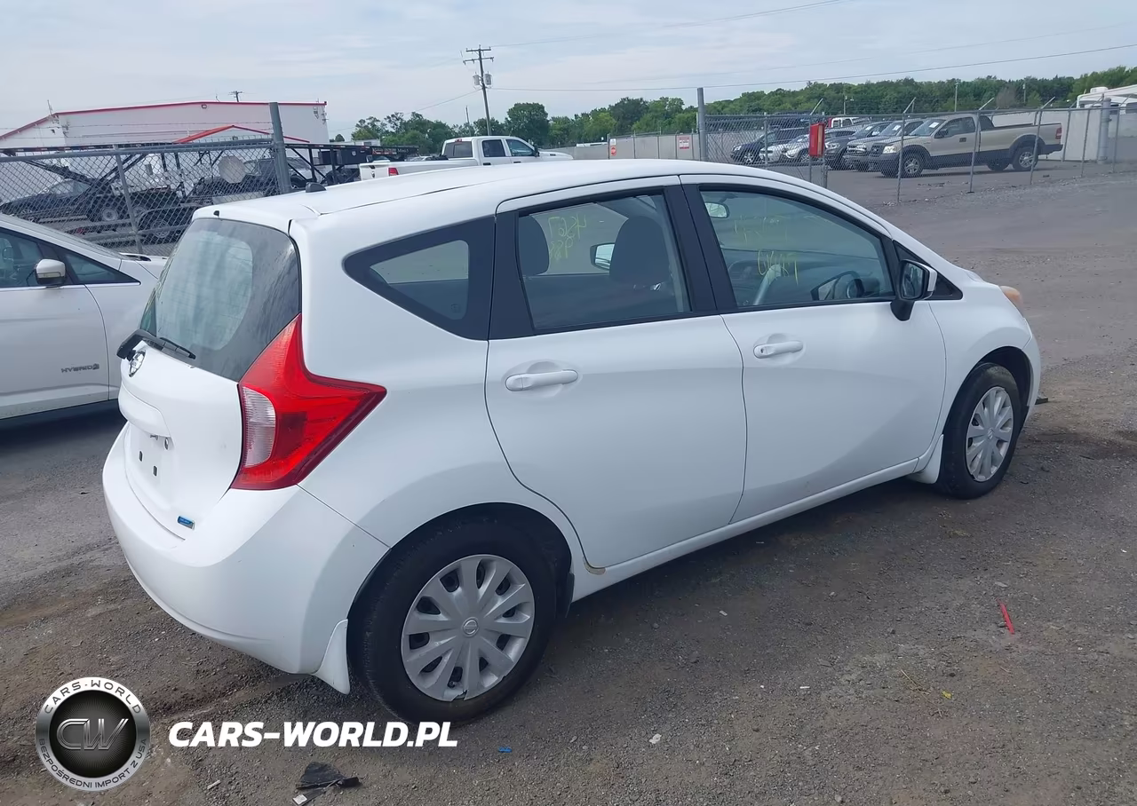 2015 Nissan Versa Note S Plus VIN:3N1CE2CP0FL434615 - 4