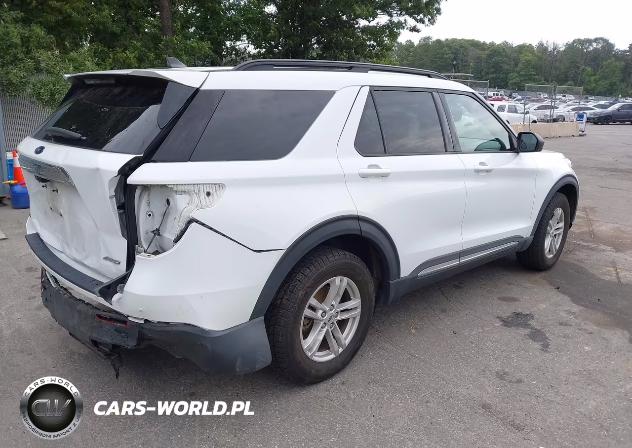 2021 Ford Explorer Xlt VIN:1FMSK8DH3MGA25923 - 4