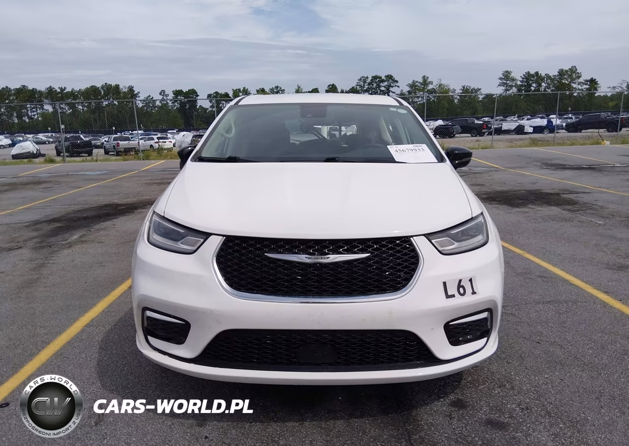 2024 Chrysler Pacifica Touring L VIN:2C4RC1BG9RR115682 - 13
