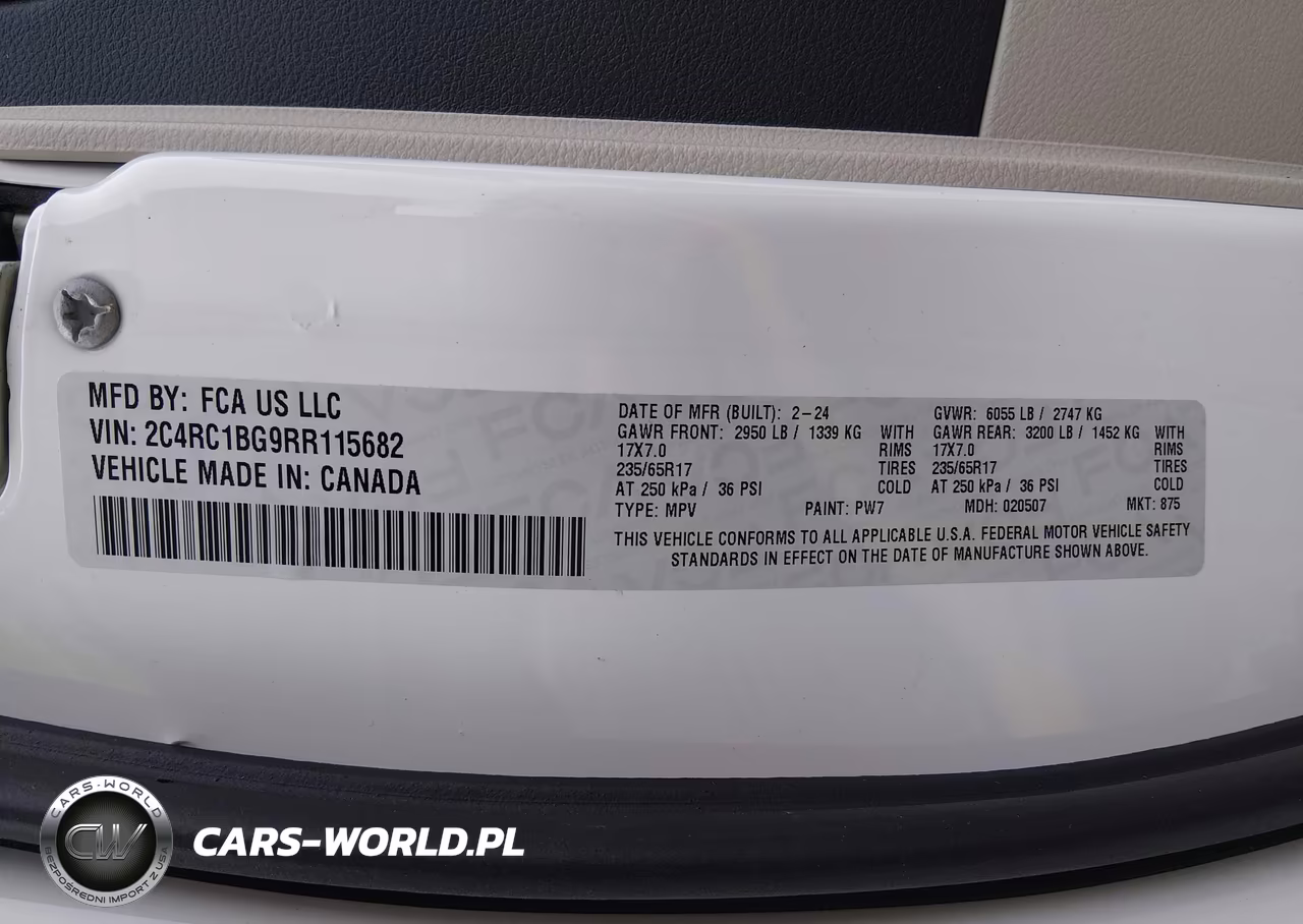 2024 Chrysler Pacifica Touring L VIN:2C4RC1BG9RR115682 - 9