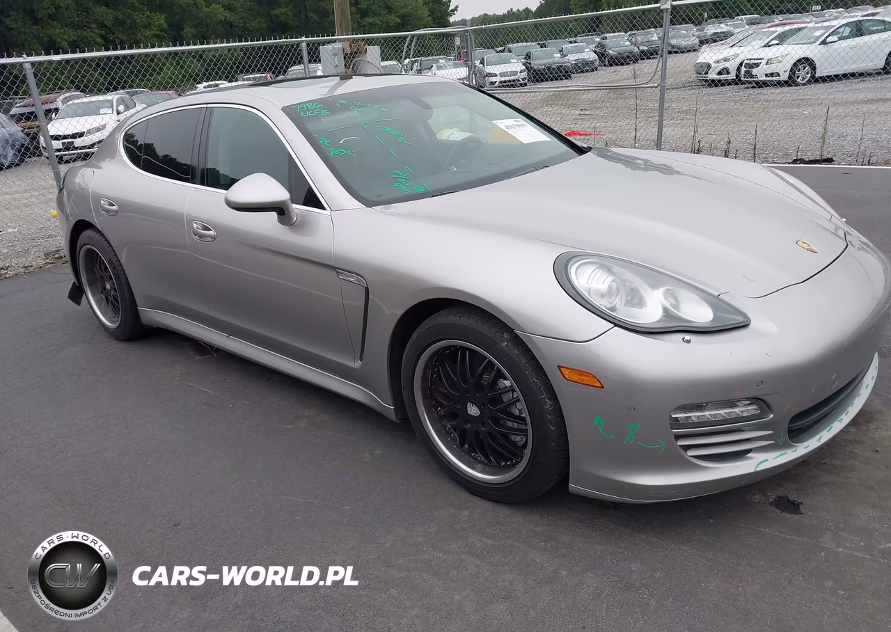 2010 Porsche Panamera 4S