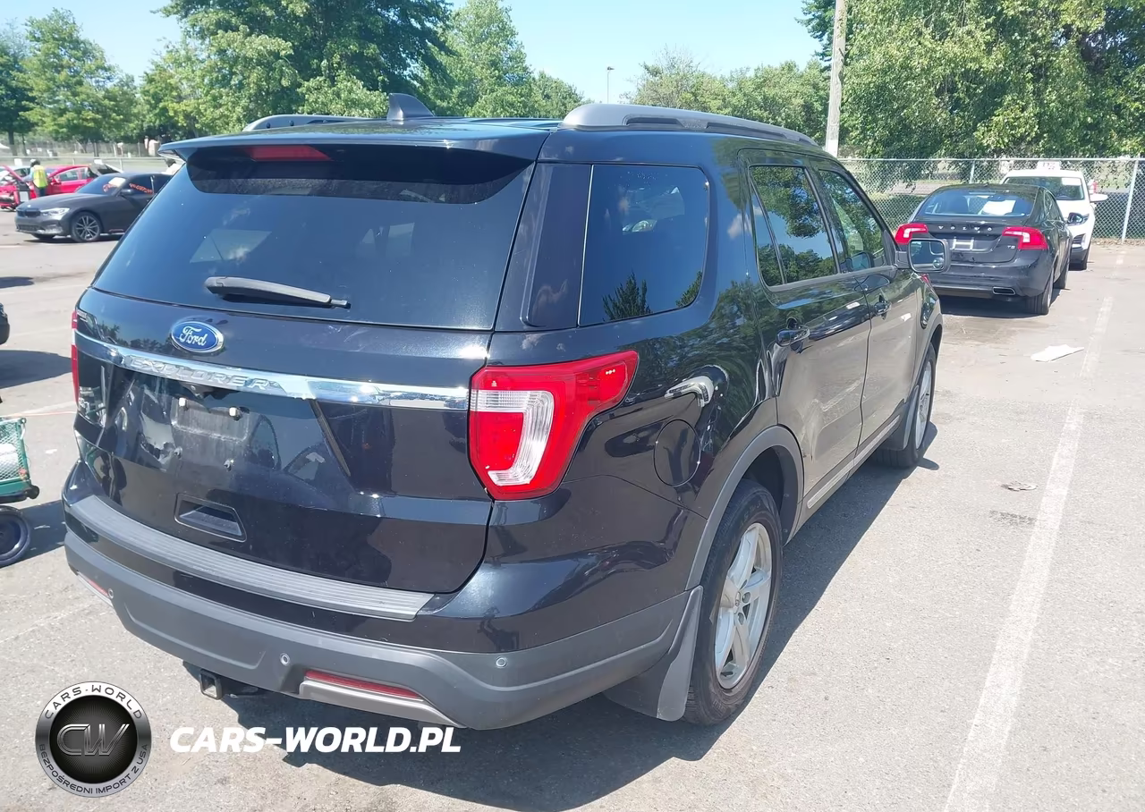 2019 Ford Explorer Xlt VIN:1FM5K7D8XKGA69681 - 4