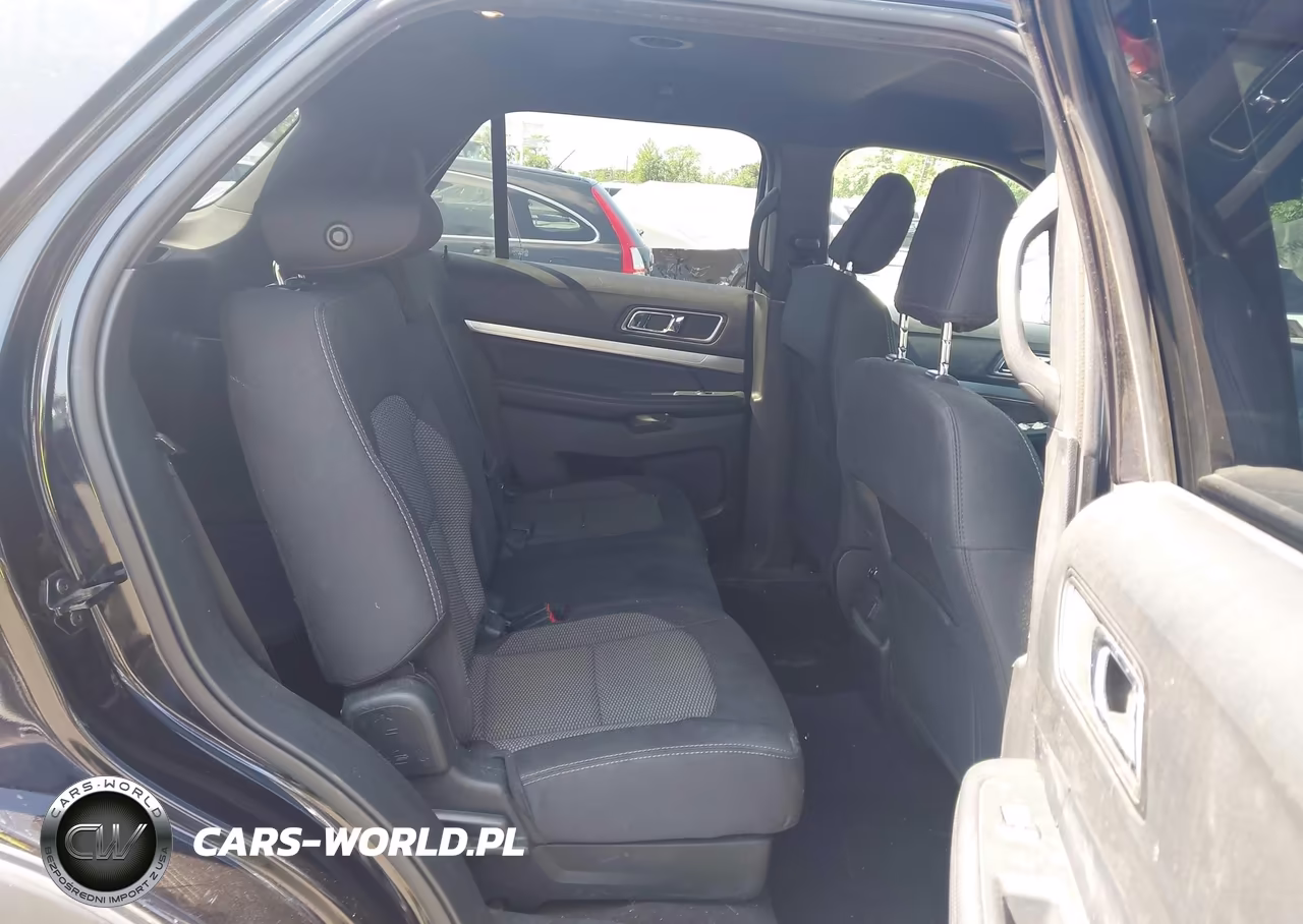 2019 Ford Explorer Xlt VIN:1FM5K7D8XKGA69681 - 8