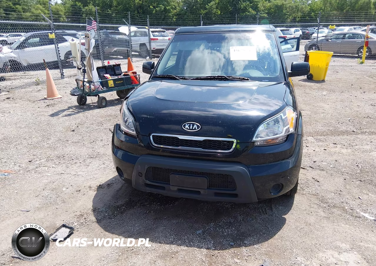 2010 Kia Soul + VIN:KNDJT2A2XA7053501 - 12