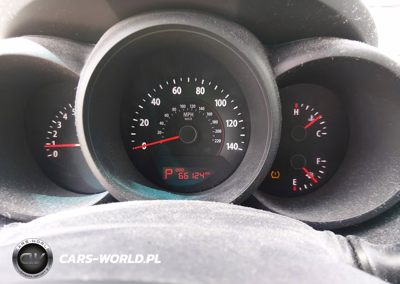 2010 Kia Soul + VIN:KNDJT2A2XA7053501 - 7