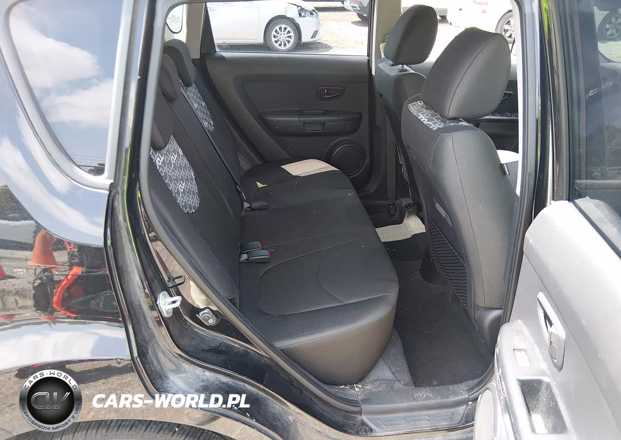 2010 Kia Soul + VIN:KNDJT2A2XA7053501 - 8