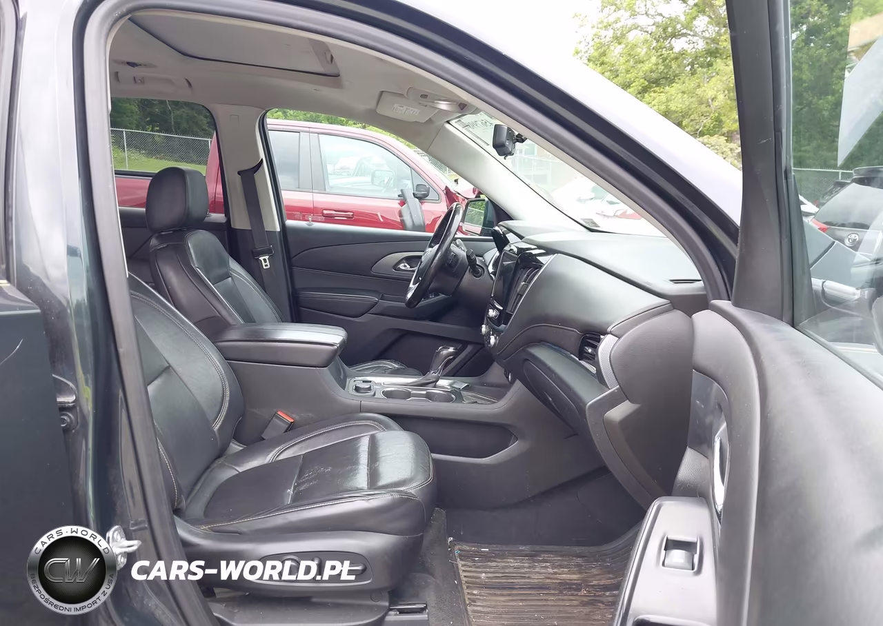 2019 Chevrolet Traverse Premier VIN:1GNEVKKW7KJ203461 - 5