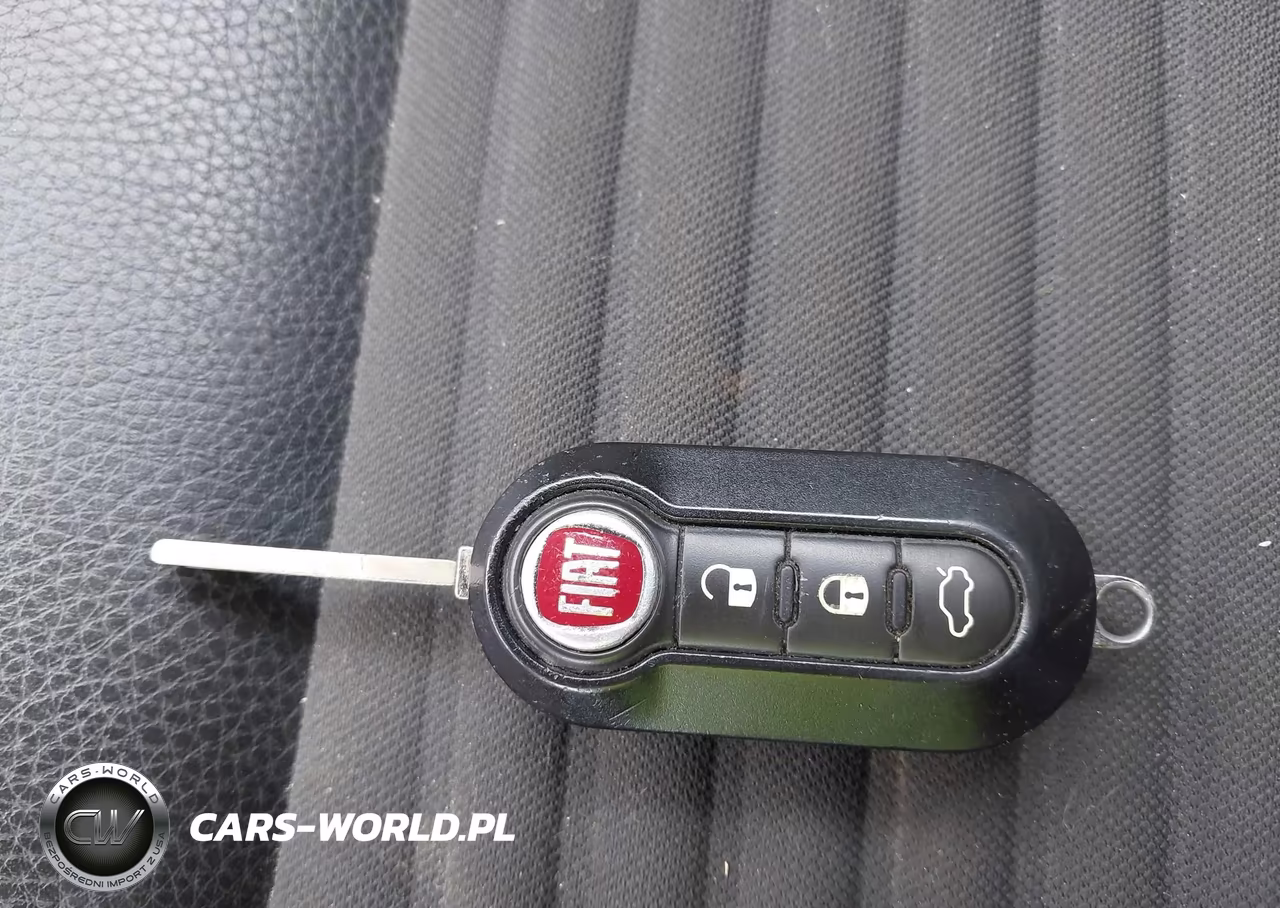 2015 Fiat 500 Sport VIN:3C3CFFBR1FT681960 - 11