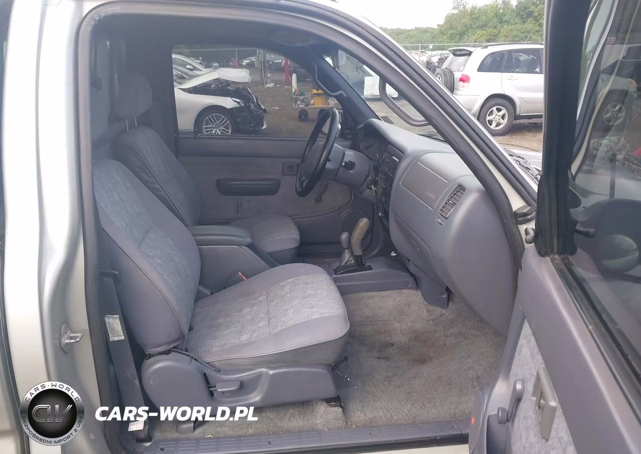 2000 Toyota Tacoma VIN:4TAPM62N4YZ669681 - 5