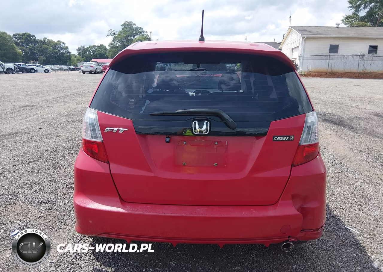 2011 Honda Fit Sport VIN:JHMGE8H53BC000038 - 16
