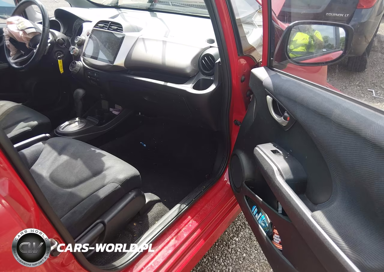 2011 Honda Fit Sport VIN:JHMGE8H53BC000038 - 5