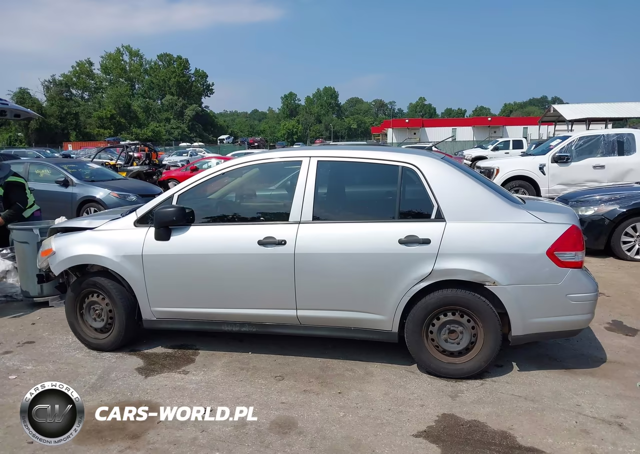 2010 Nissan Versa 1.6 VIN:3N1CC1AP3AL375586 - 15