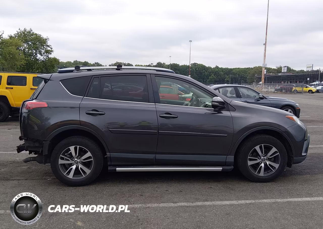 2017 Toyota Rav4 Xle VIN:JTMRFREVXHJ702380 - 13