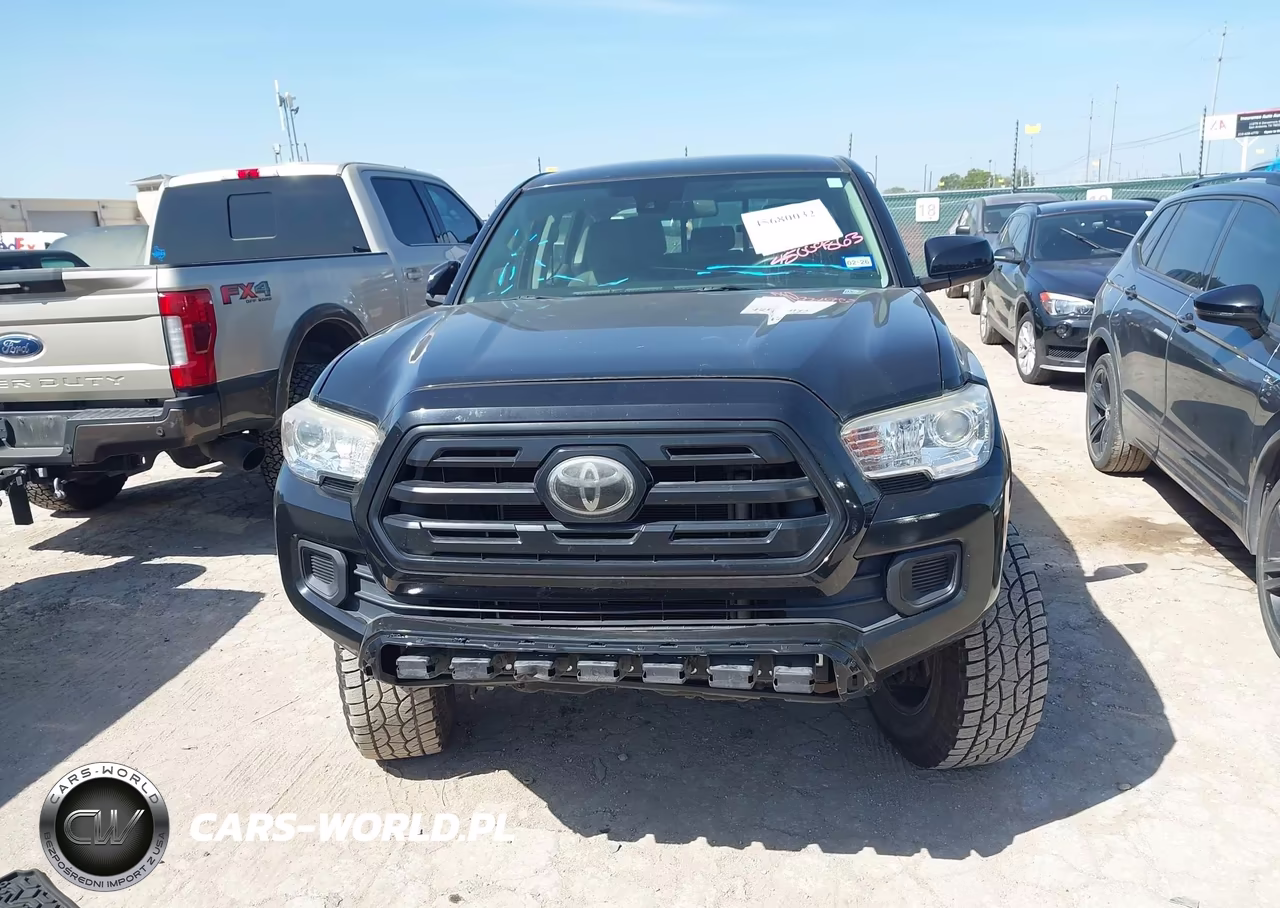 2018 Toyota Tacoma Sr VIN:5TFAX5GN2JX116825 - 12