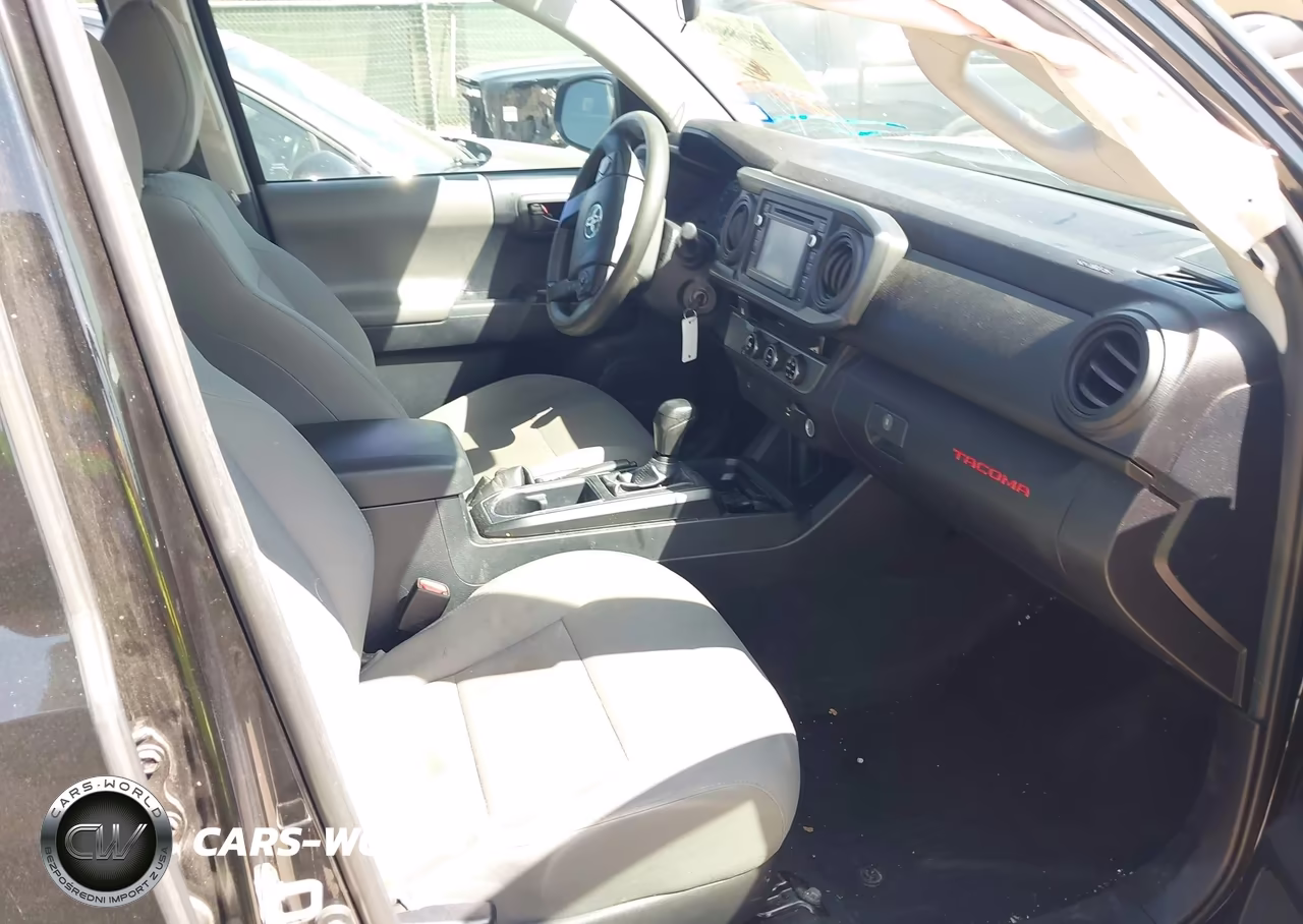 2018 Toyota Tacoma Sr VIN:5TFAX5GN2JX116825 - 5