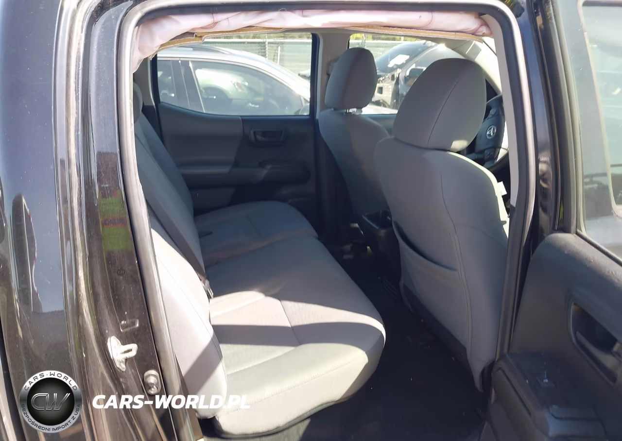 2018 Toyota Tacoma Sr VIN:5TFAX5GN2JX116825 - 8