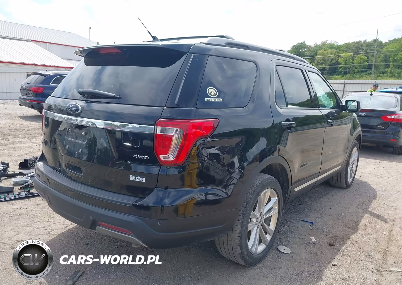 2019 Ford Explorer Xlt VIN:1FM5K8D84KGA06887 - 4