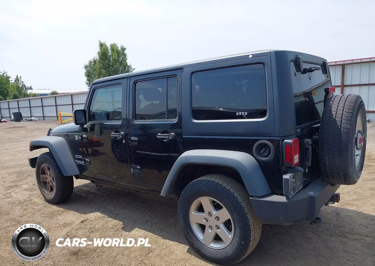 2015 Jeep Wrangler Unlimited Sport VIN:1C4BJWDG2FL521261 - 14