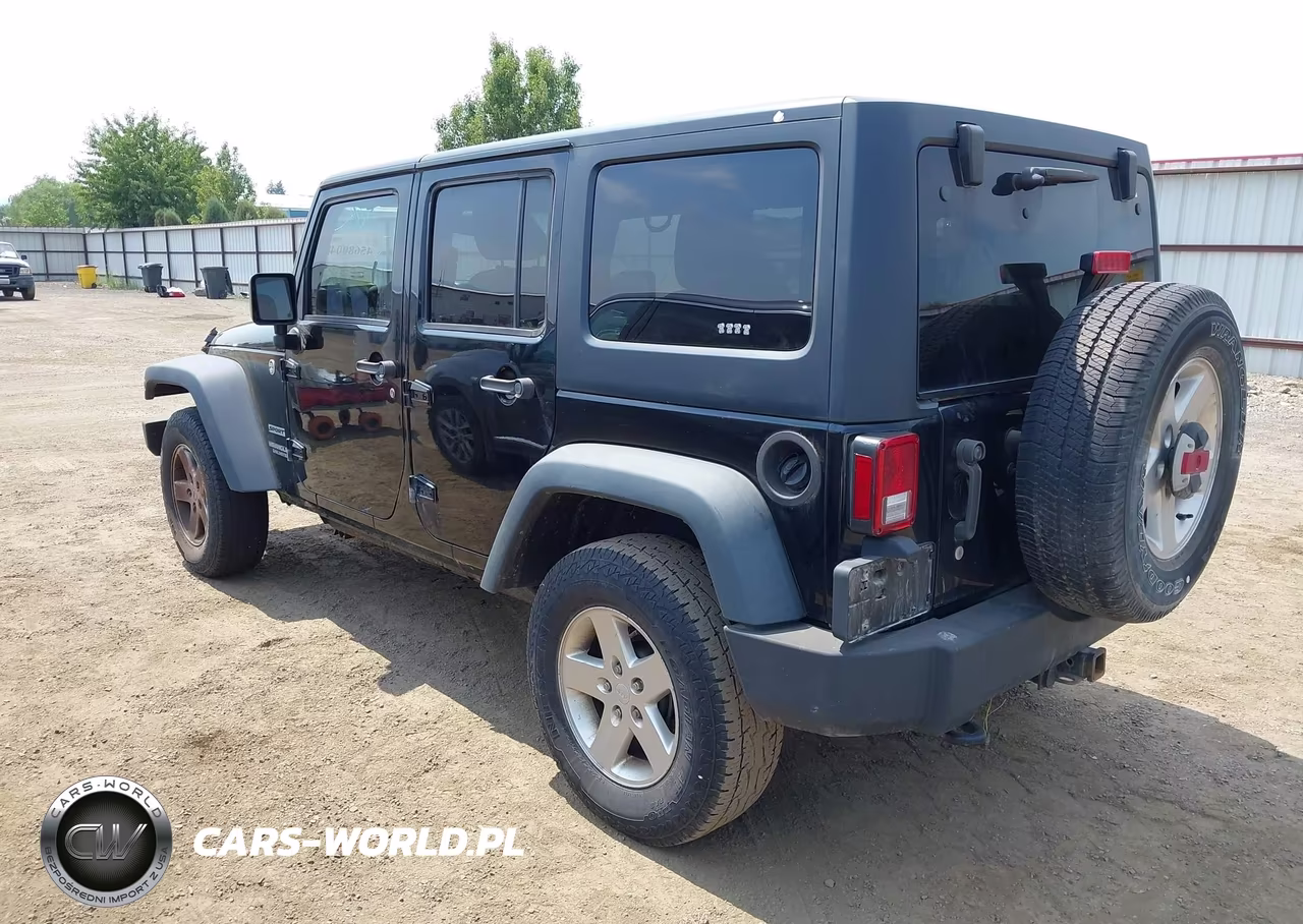 2015 Jeep Wrangler Unlimited Sport VIN:1C4BJWDG2FL521261 - 3