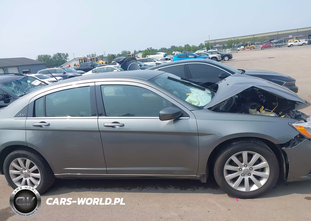 2013 Chrysler 200 Touring VIN:1C3CCBBB6DN580396 - 13