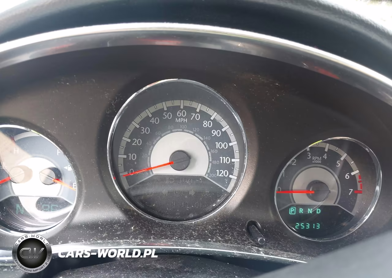 2013 Chrysler 200 Touring VIN:1C3CCBBB6DN580396 - 7