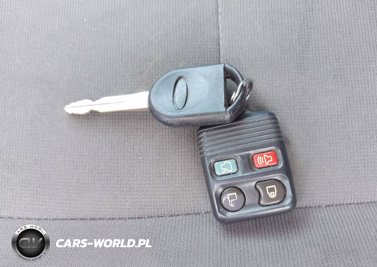 2011 Ford Escape Xls VIN:1FMCU0C72BKA45213 - 11