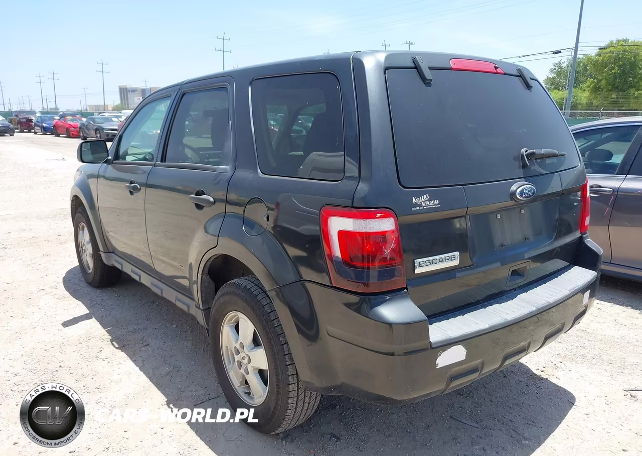 2011 Ford Escape Xls VIN:1FMCU0C72BKA45213 - 3