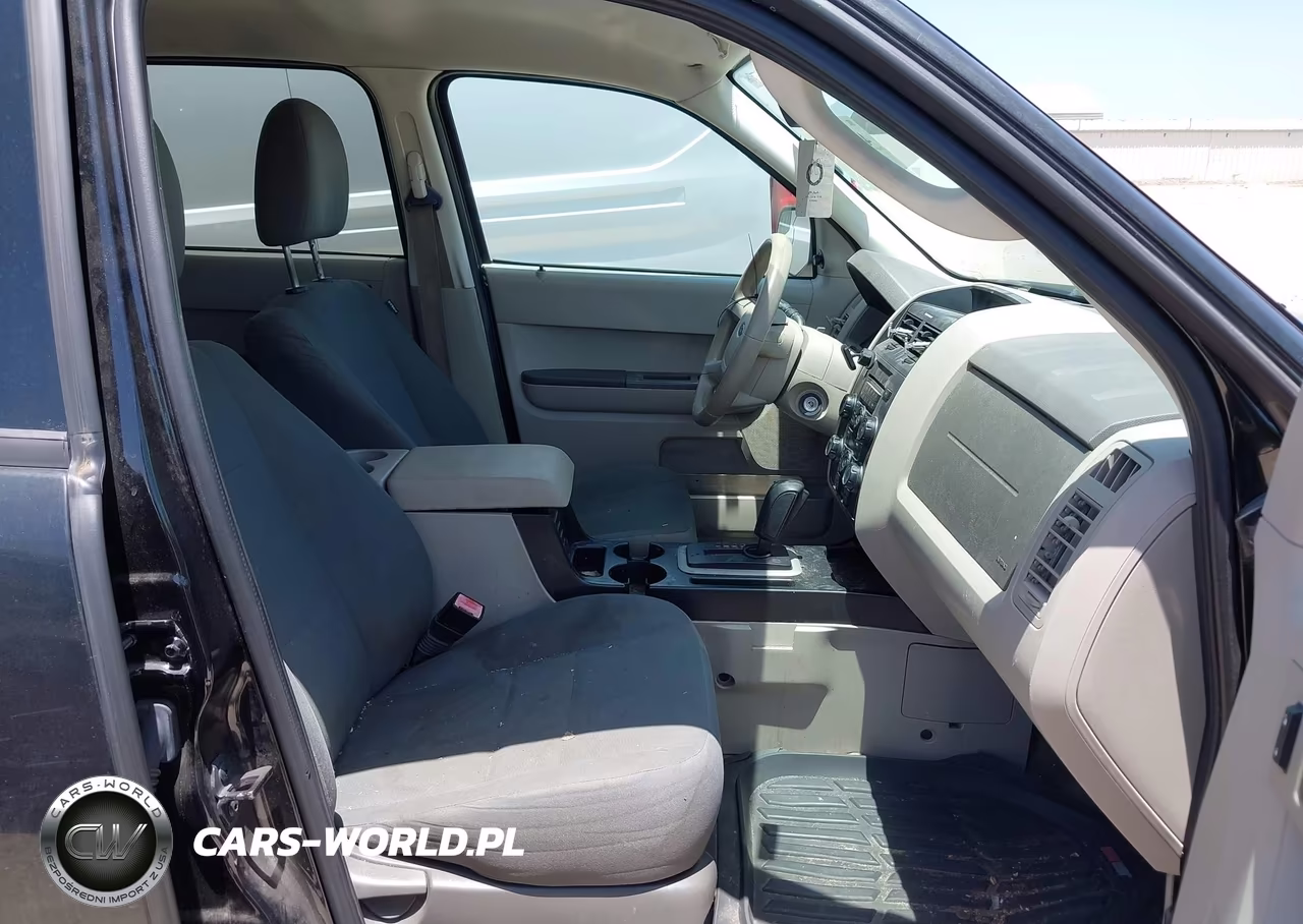 2011 Ford Escape Xls VIN:1FMCU0C72BKA45213 - 5