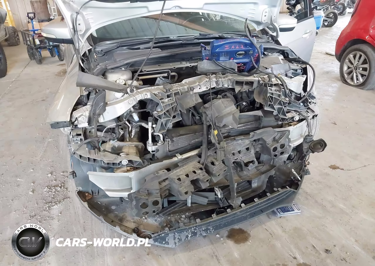 2015 Ford Focus Se VIN:1FADP3K23FL386620 - 13