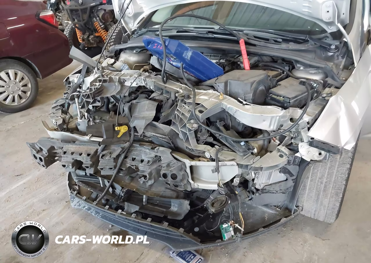2015 Ford Focus Se VIN:1FADP3K23FL386620 - 17