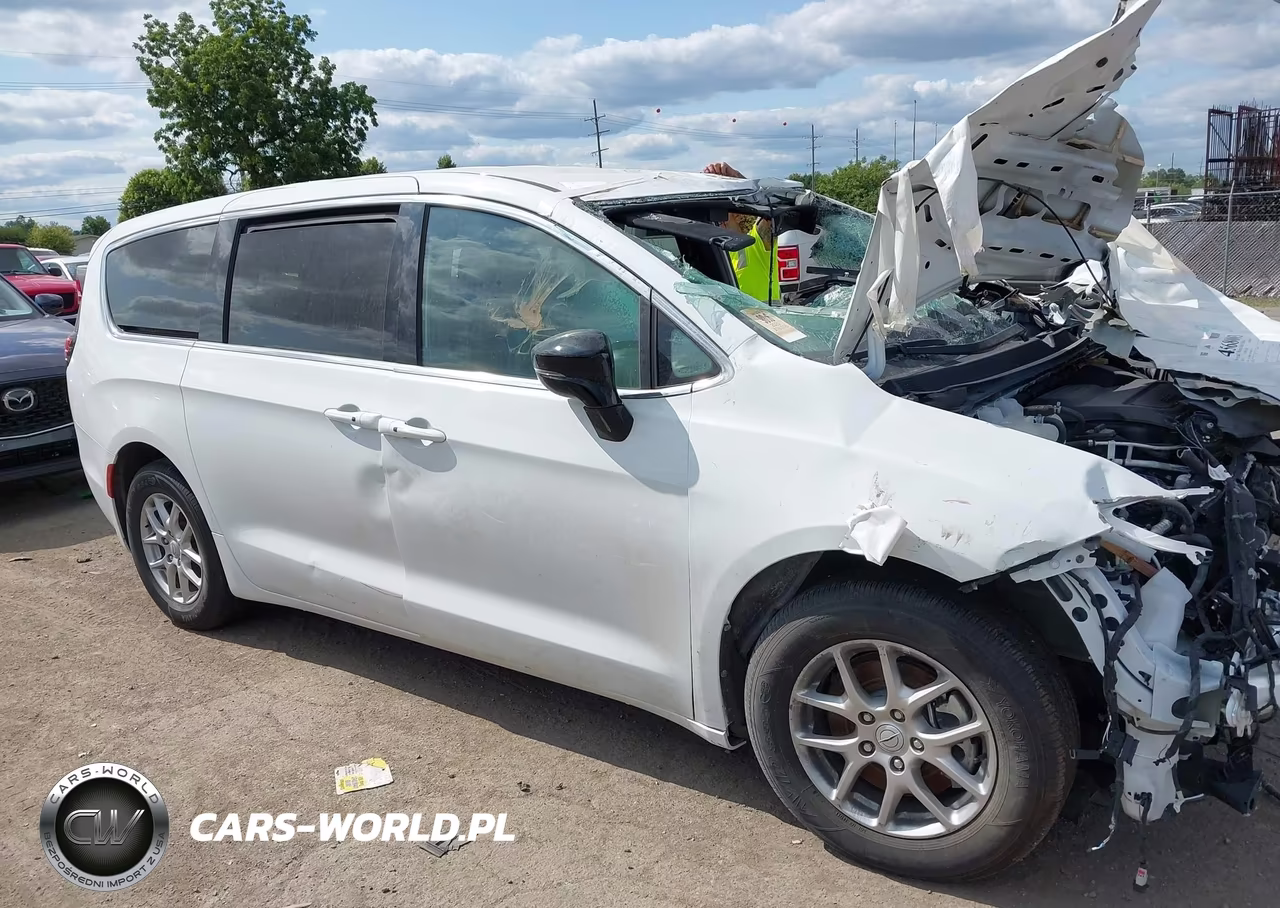 2025 Chrysler Pacifica Select VIN:2C4RC1BG7SR601333 - 12