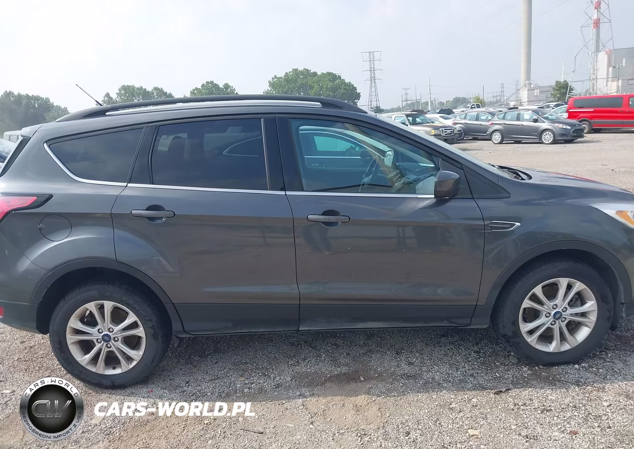 2018 Ford Escape Se VIN:1FMCU9GD8JUD31123 - 13