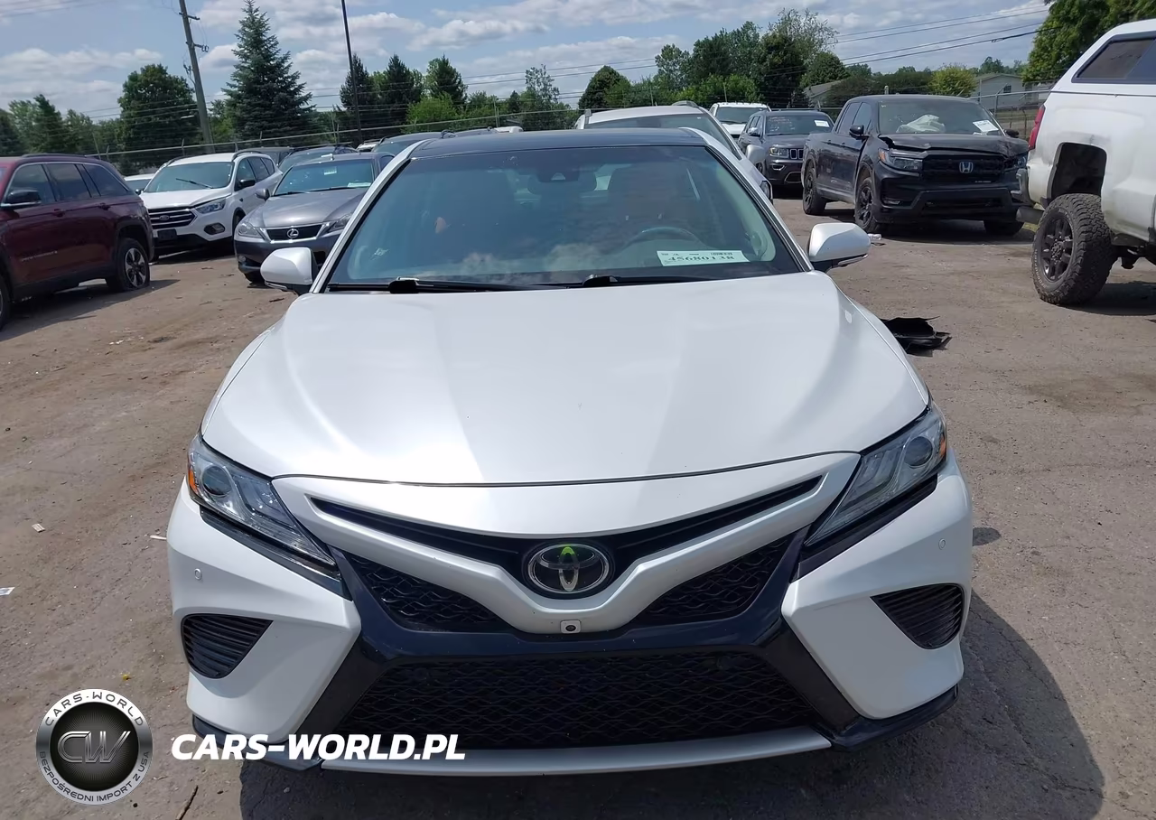 2018 Toyota Camry Xse VIN:4T1B61HKXJU038134 - 12