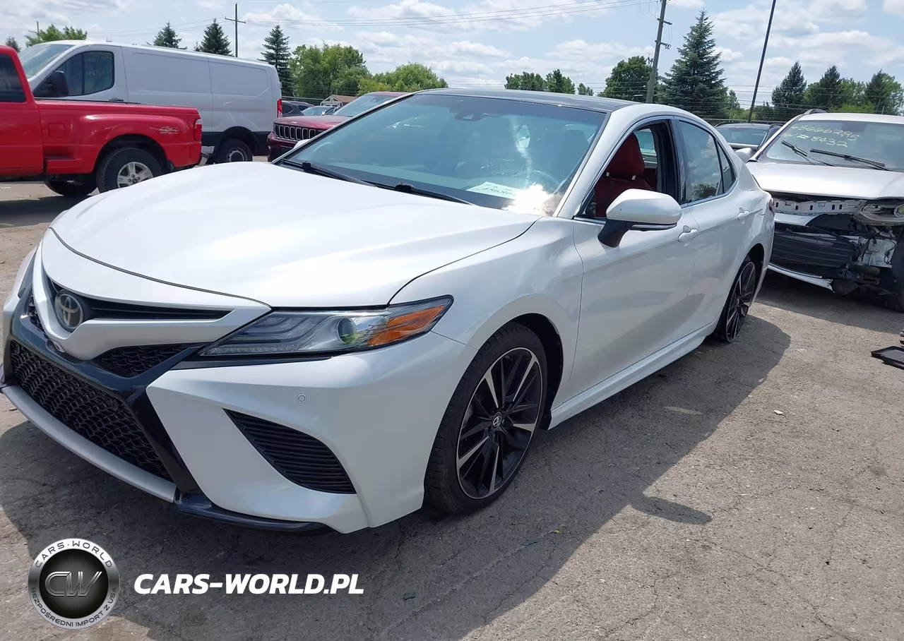 2018 Toyota Camry Xse VIN:4T1B61HKXJU038134 - 2