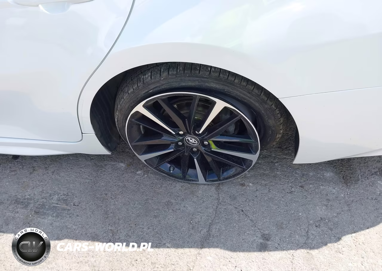 2018 Toyota Camry Xse VIN:4T1B61HKXJU038134 - 6