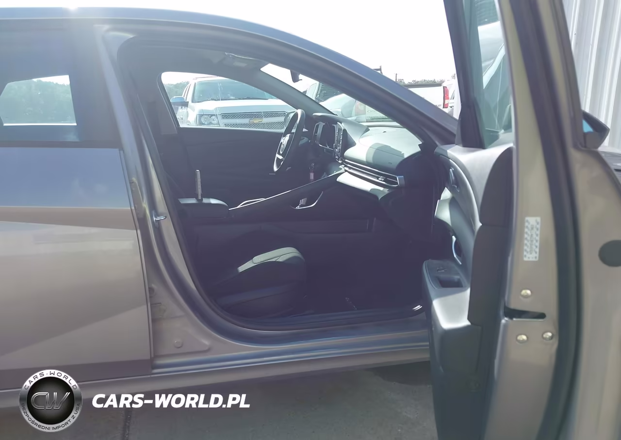 2023 Hyundai Elantra Se VIN:KMHLL4AG3PU545924 - 5