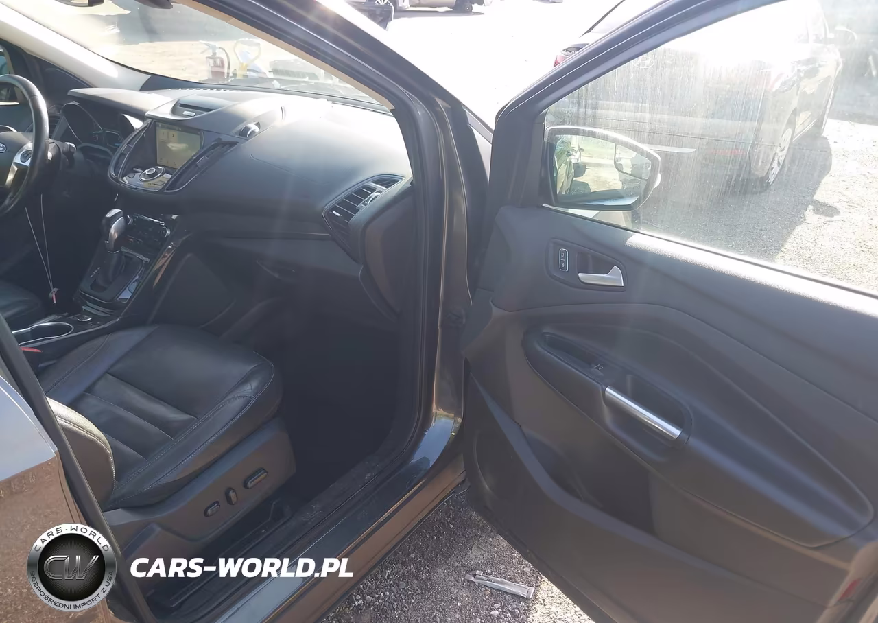 2016 Ford Escape Titanium VIN:1FMCU0J91GUA26393 - 5