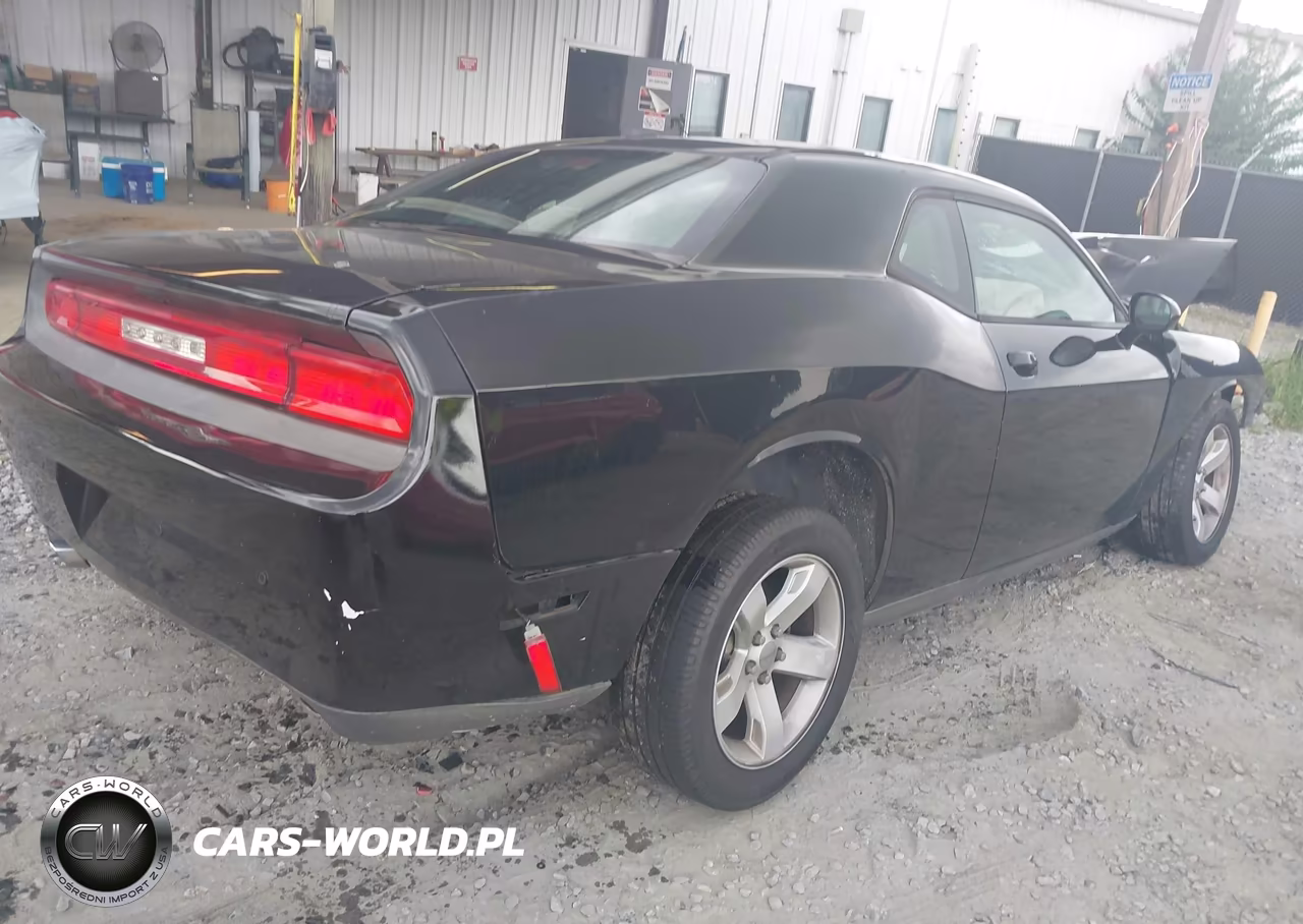 2013 Dodge Challenger Sxt Plus VIN:2C3CDYAG5DH695173 - 4