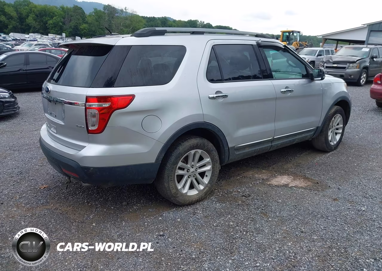 2012 Ford Explorer Xlt VIN:1FMHK8D86CGA95618 - 4