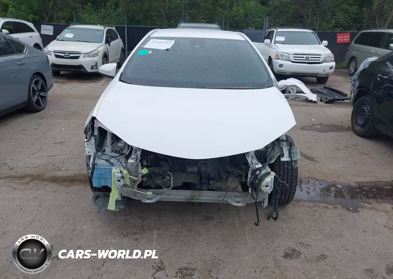 2017 Toyota Corolla Le VIN:5YFBURHE1HP657229 - 13