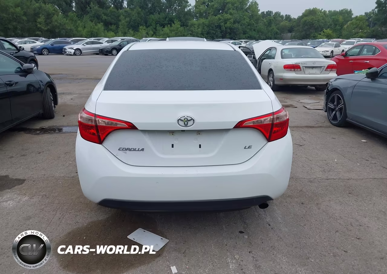 2017 Toyota Corolla Le VIN:5YFBURHE1HP657229 - 17