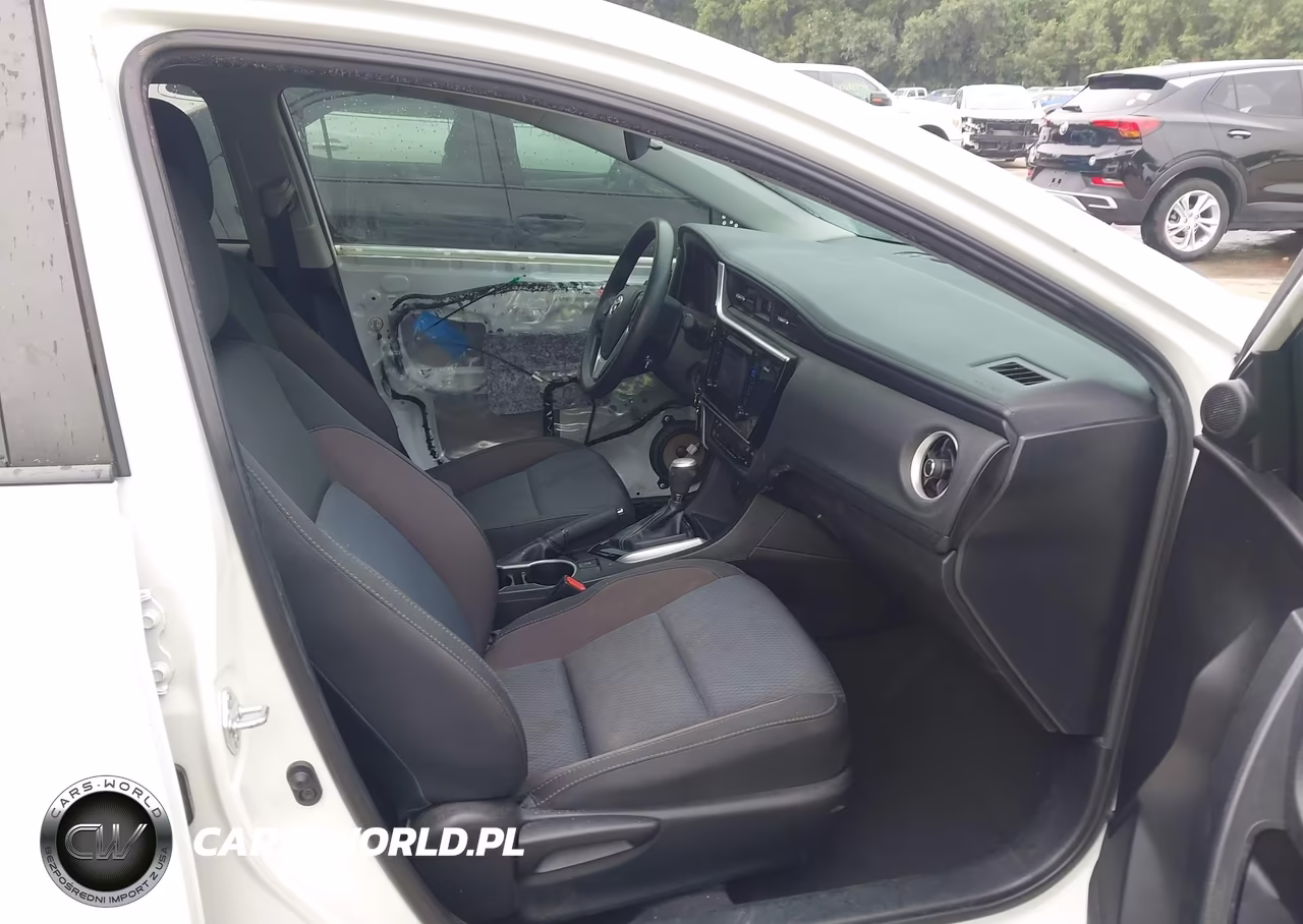 2017 Toyota Corolla Le VIN:5YFBURHE1HP657229 - 5