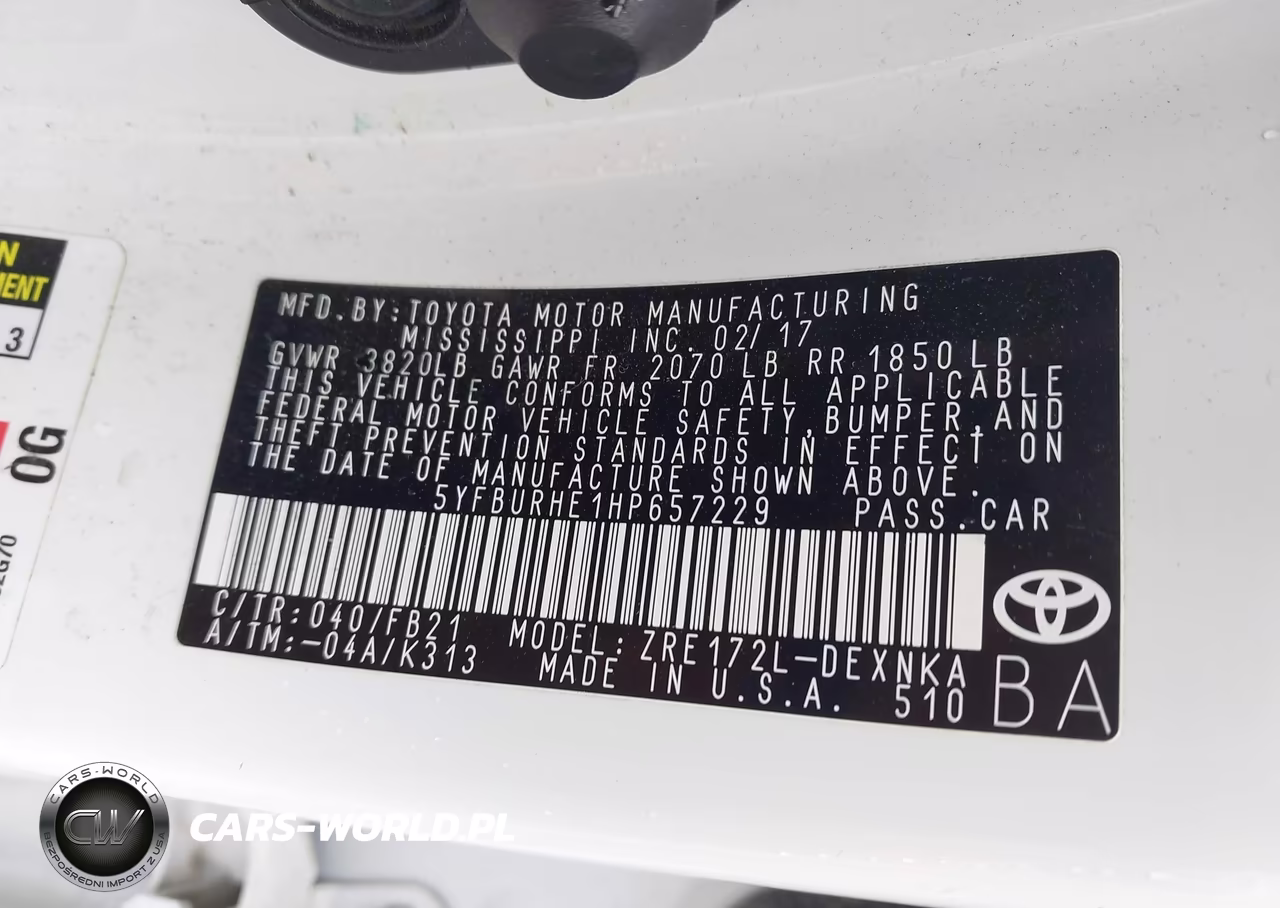 2017 Toyota Corolla Le VIN:5YFBURHE1HP657229 - 9