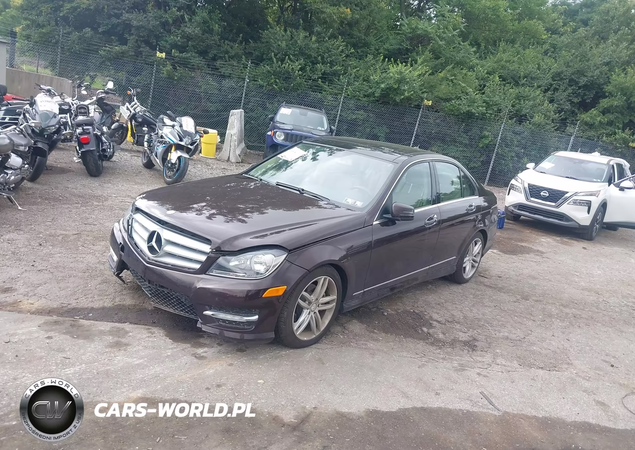 2012 Mercedes-Benz C 300 Sport 4Matic VIN:WDDGF8BB1CA715528 - 2