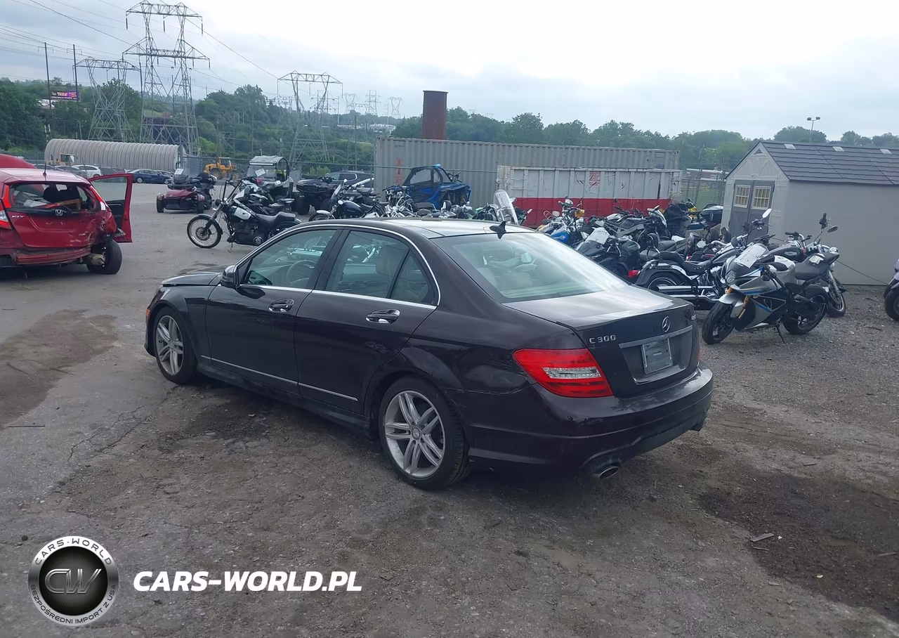2012 Mercedes-Benz C 300 Sport 4Matic VIN:WDDGF8BB1CA715528 - 3
