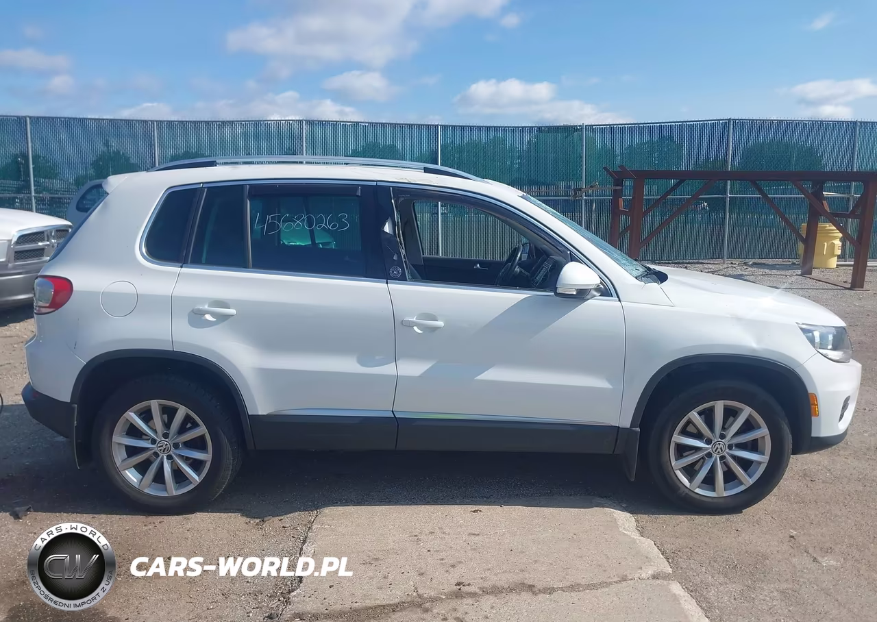 2017 Volkswagen Tiguan 2.0T Wolfsburg Edition VIN:WVGSV7AX3HK004120 - 13