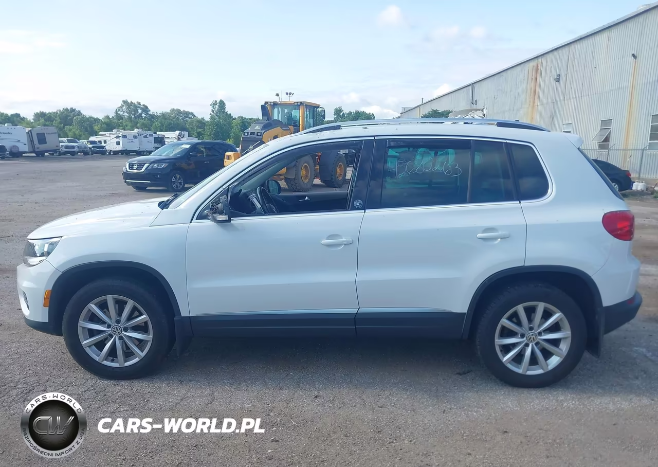 2017 Volkswagen Tiguan 2.0T Wolfsburg Edition VIN:WVGSV7AX3HK004120 - 14