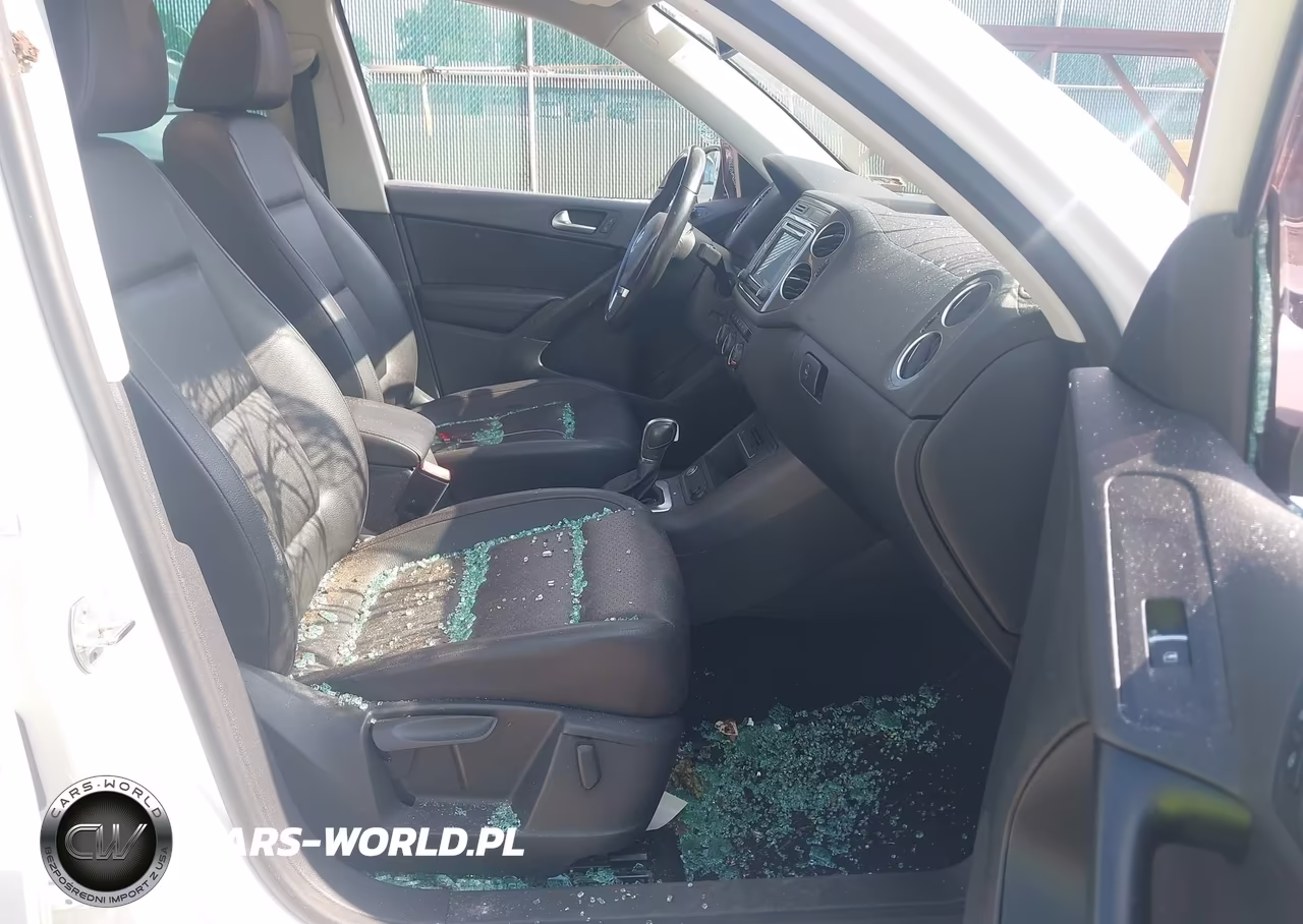 2017 Volkswagen Tiguan 2.0T Wolfsburg Edition VIN:WVGSV7AX3HK004120 - 5